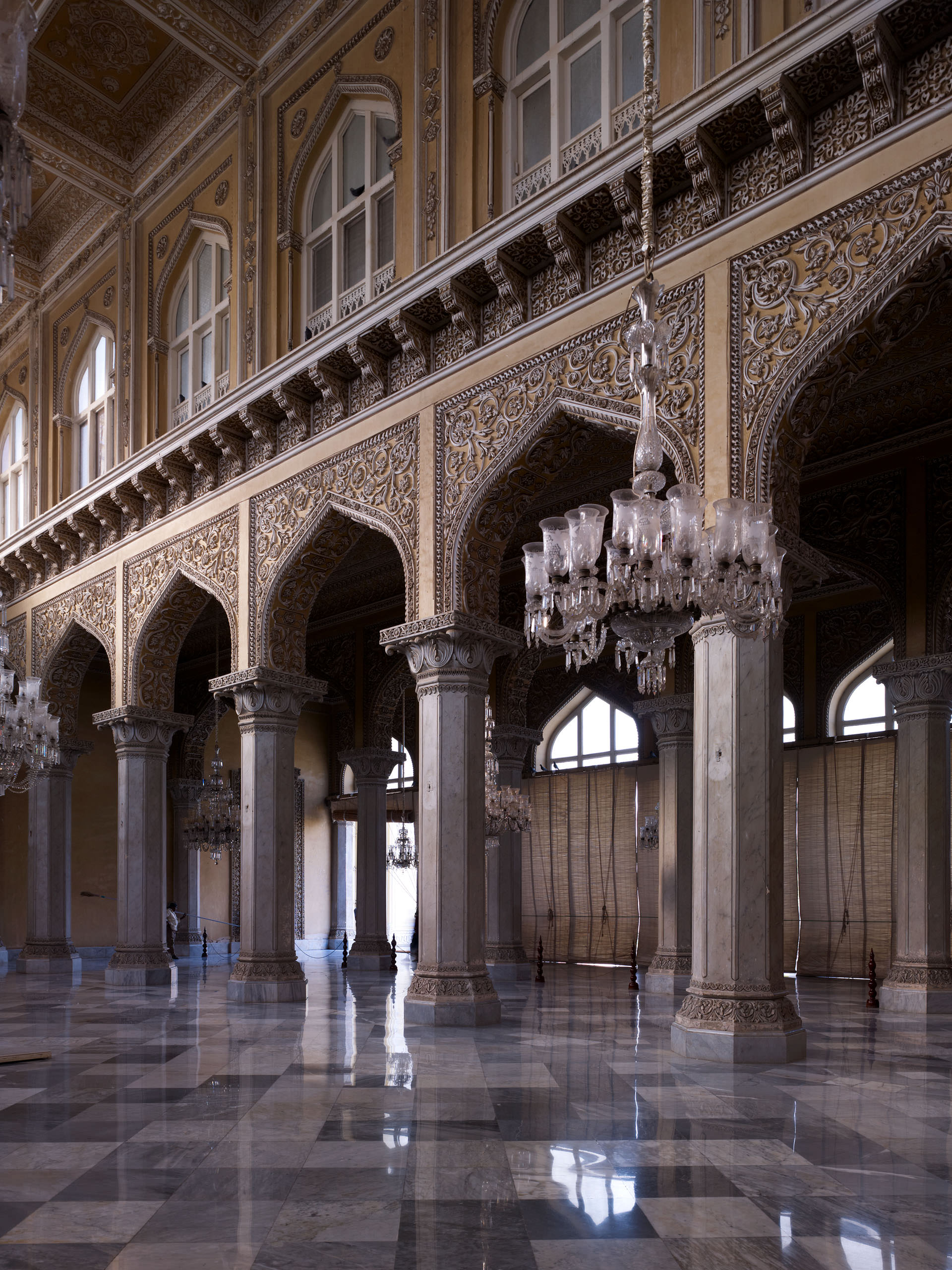 E11318 AP45 026457 j2560